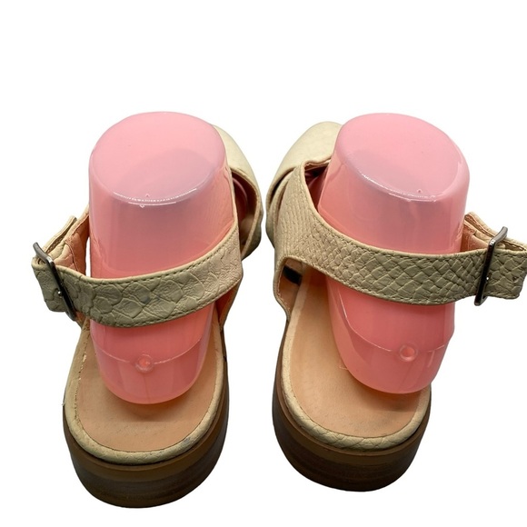 Topshop Odessa Embossed‎ Cutout Closed Toe Sandal Strap Closure Size EU 41 - Picture 6 of 11